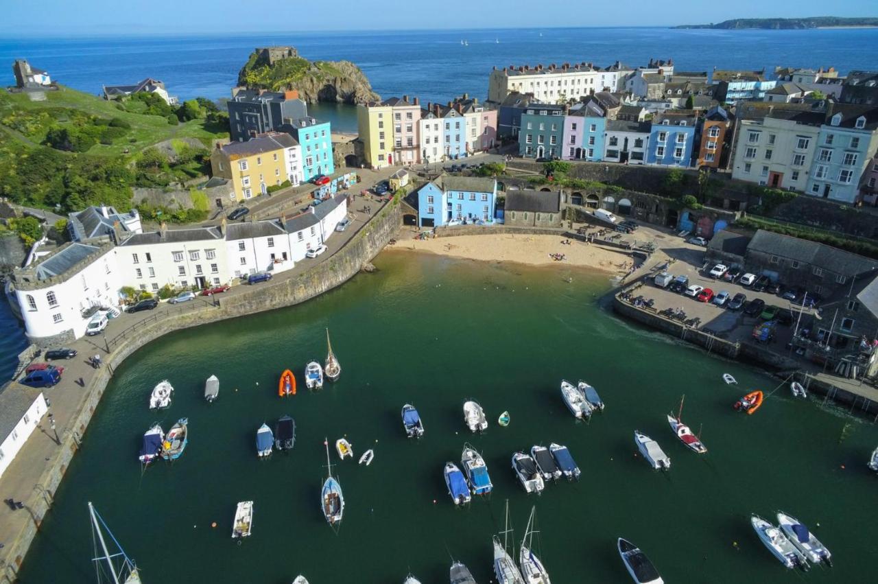 Four Seasons - 2 Bedroom Apartment - Tenby Extérieur photo