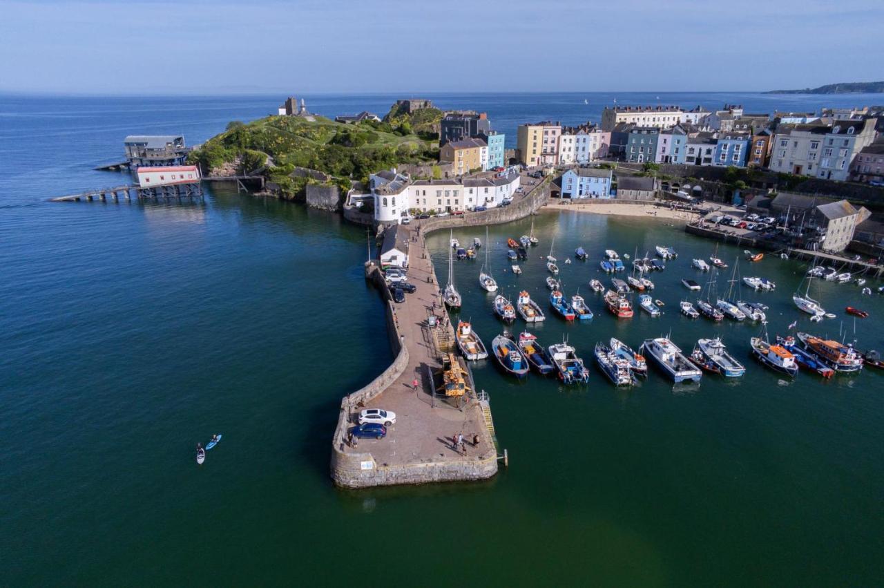 Four Seasons - 2 Bedroom Apartment - Tenby Extérieur photo